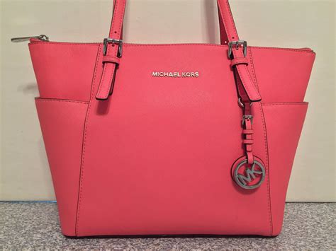 michael kors tasche salmon|Michael Kors leather tote.